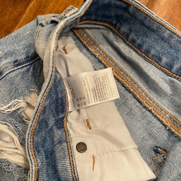 American Eagle Distressed Shorts - Picture 3 of 3
